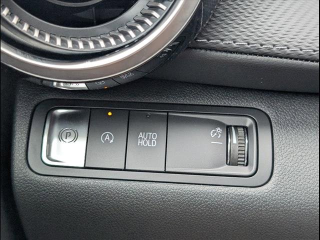 Vehicle image 13 of 27