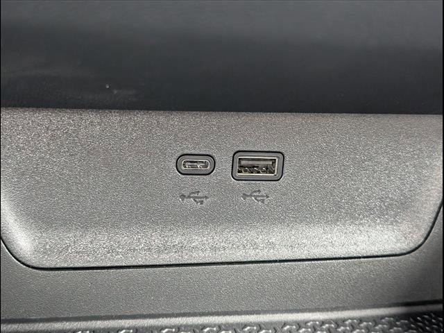Vehicle image 14 of 27