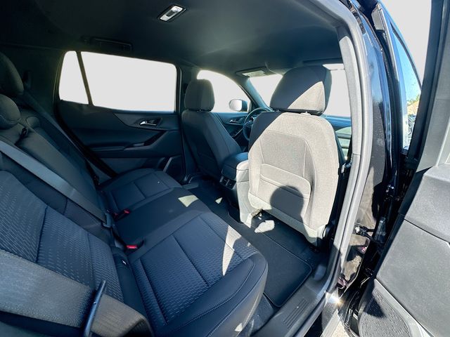 2026 Chevrolet Equinox FWD LT Image 12 of 30