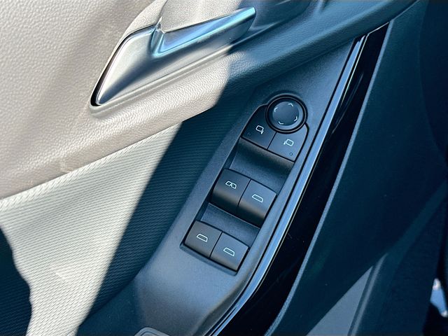 2026 Chevrolet Equinox FWD LT Image 28 of 30