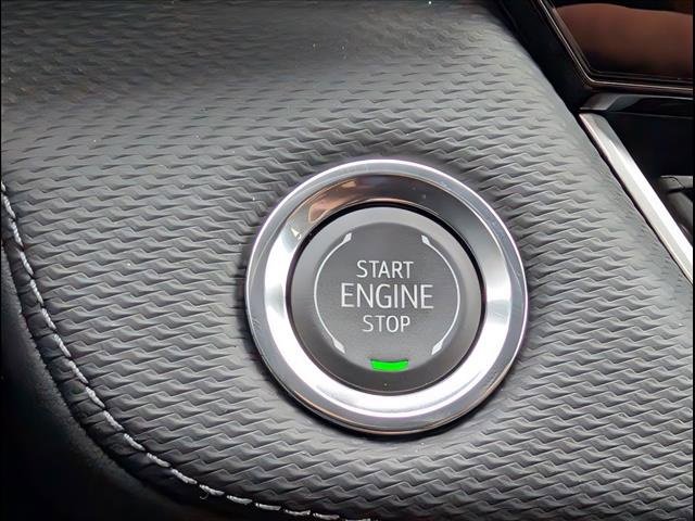 Vehicle image 22 of 26