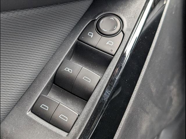 Vehicle image 19 of 26