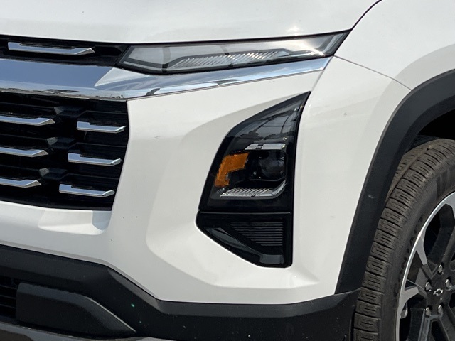 2026 Chevrolet Equinox FWD LT Image 19 of 23