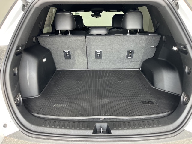 2026 Chevrolet Equinox FWD LT Image 8 of 23