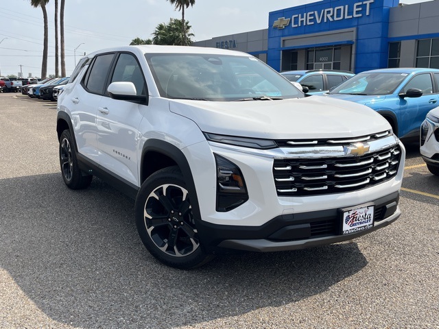2026 Chevrolet Equinox FWD LT Image 2 of 23