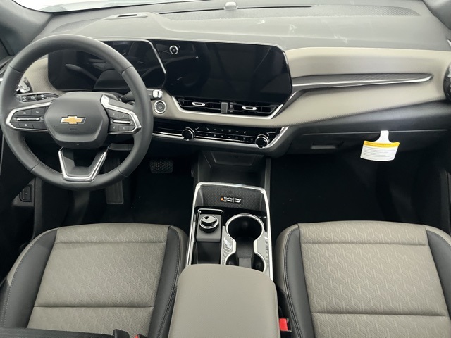 2026 Chevrolet Equinox FWD LT Image 12 of 23