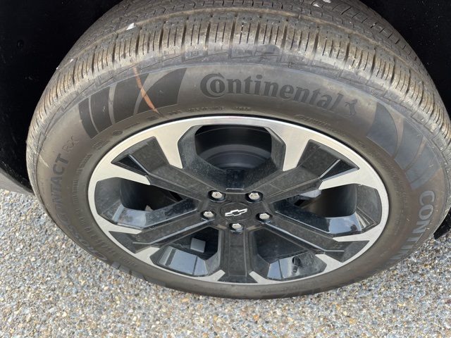 2026 Chevrolet Equinox FWD LT Image 7 of 23