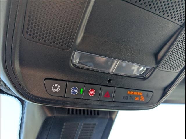 Vehicle image 23 of 24
