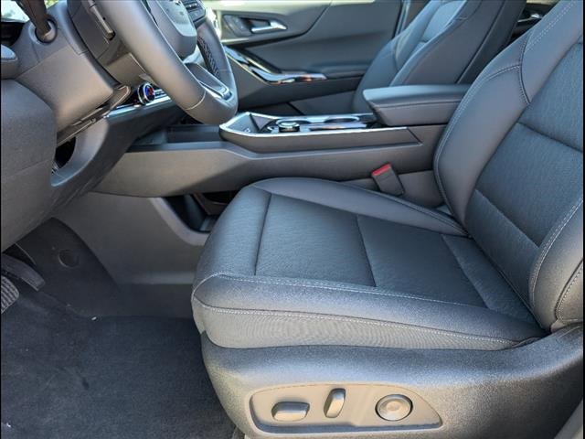 Vehicle image 7 of 24