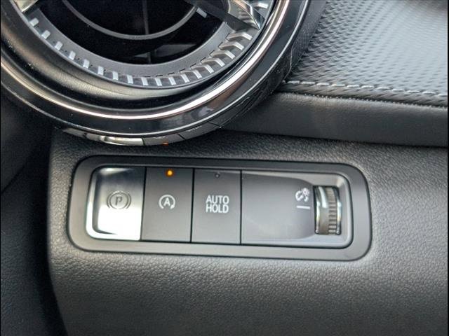 Vehicle image 14 of 24