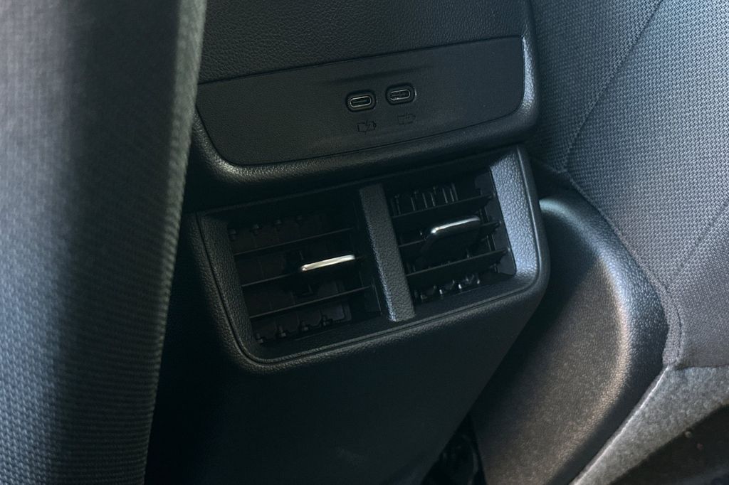 2026 Chevrolet Equinox FWD LT Image 25 of 36