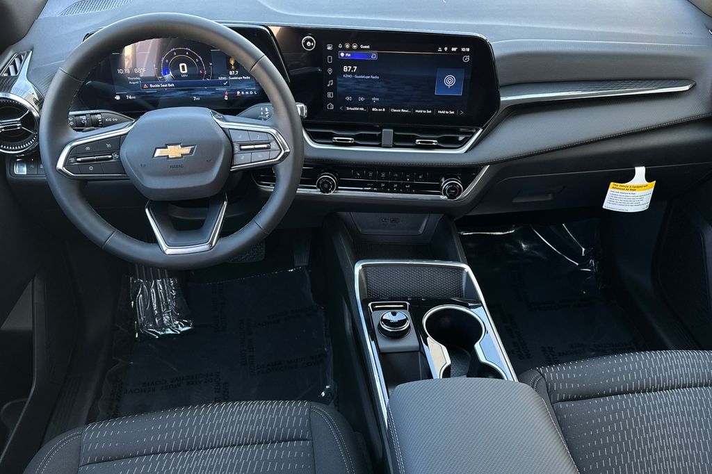 2026 Chevrolet Equinox FWD LT Image 15 of 36