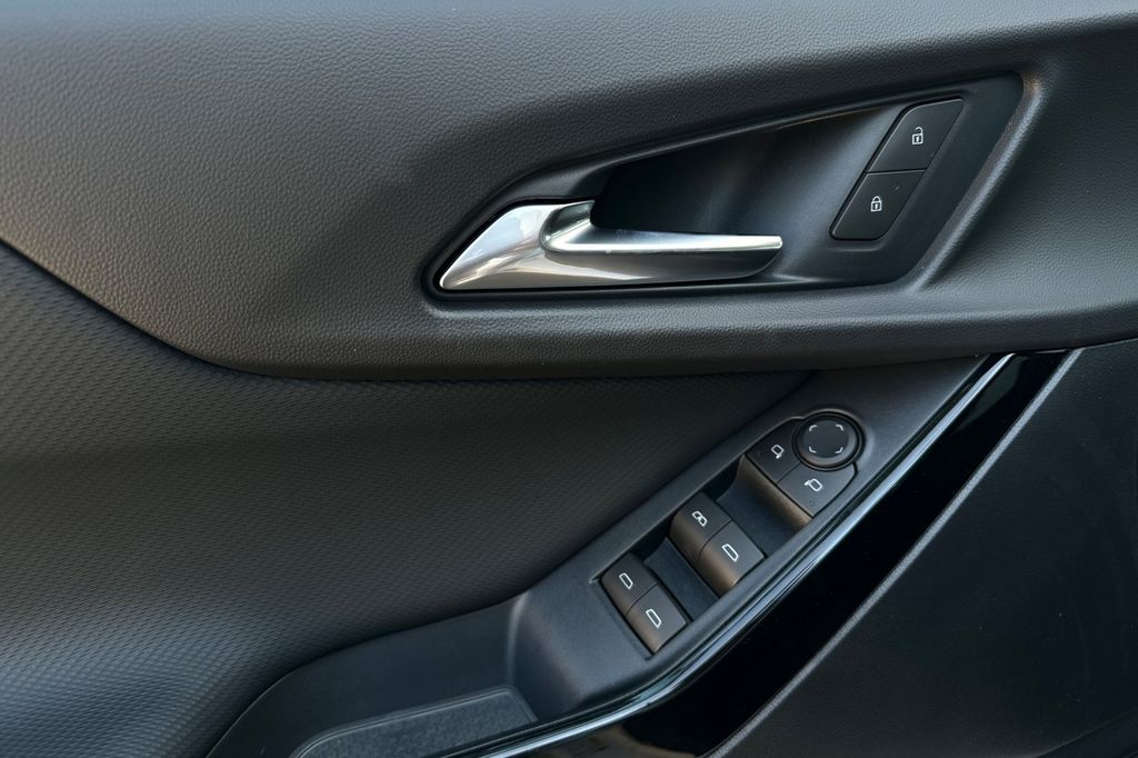 2026 Chevrolet Equinox FWD LT Image 22 of 36