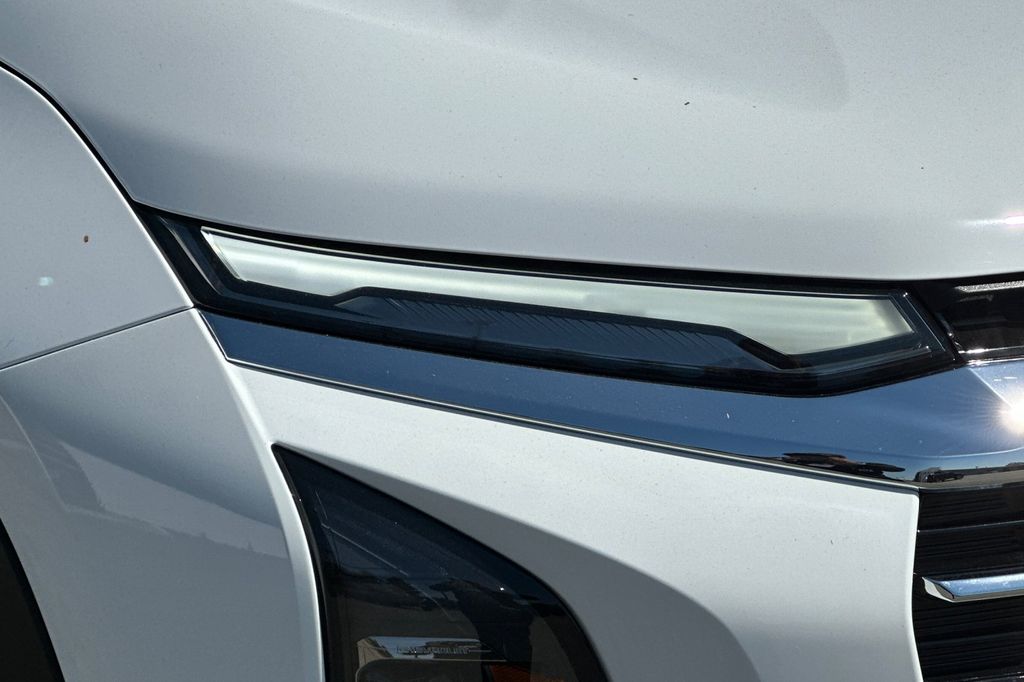 2026 Chevrolet Equinox FWD LT Image 30 of 36