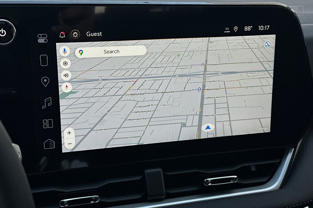 2026 Chevrolet Equinox FWD LT Image 18 of 36