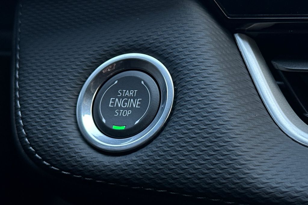 2026 Chevrolet Equinox FWD LT Image 33 of 36