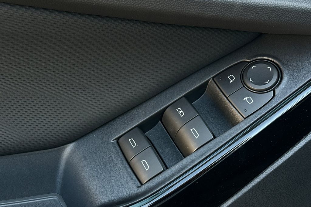 2026 Chevrolet Equinox FWD LT Image 36 of 36