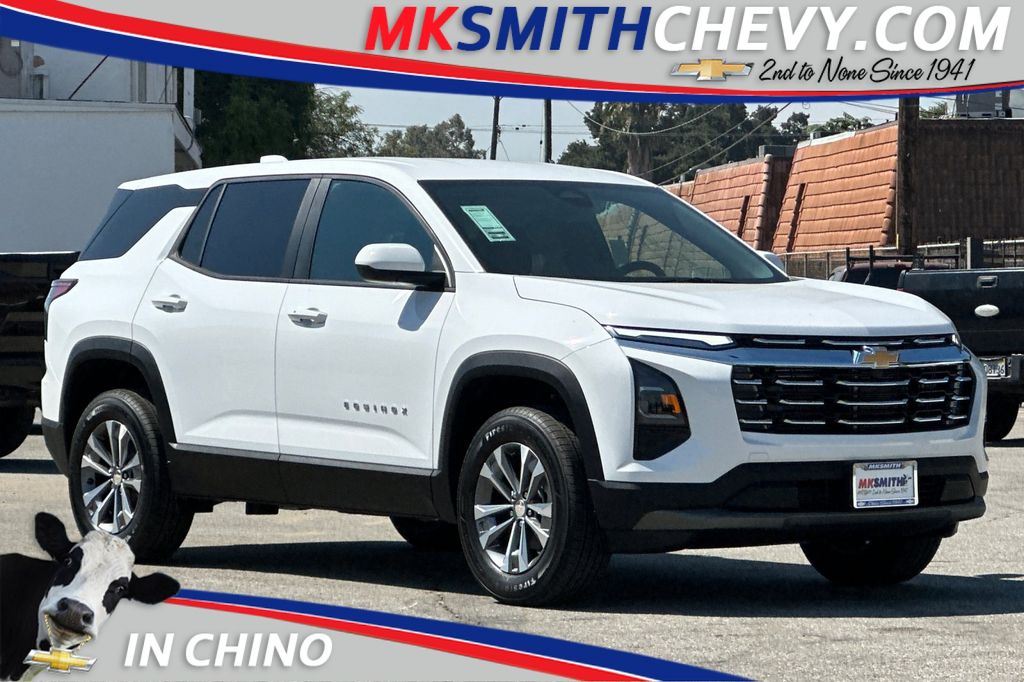 2026 Chevrolet Equinox FWD LT Image 4 of 36