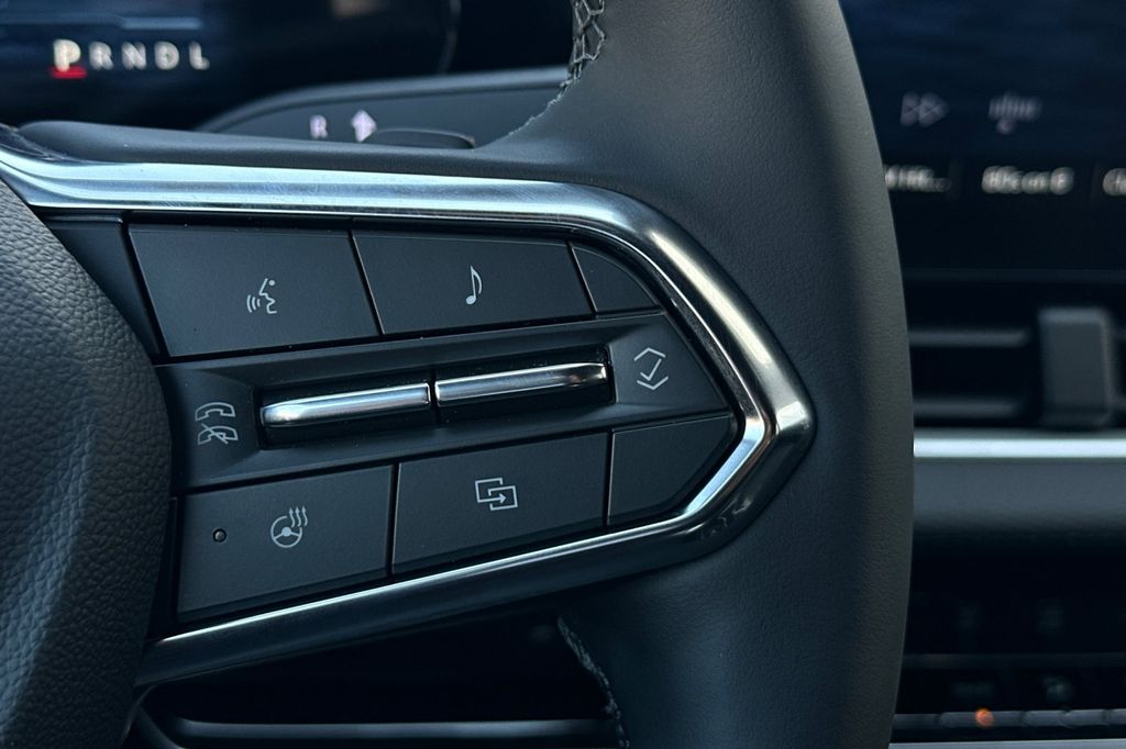 2026 Chevrolet Equinox FWD LT Image 23 of 36