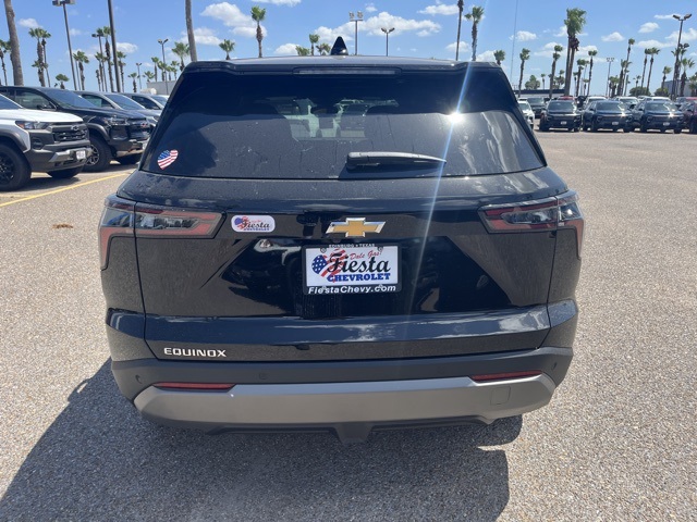 2026 Chevrolet Equinox FWD LT Image 10 of 23