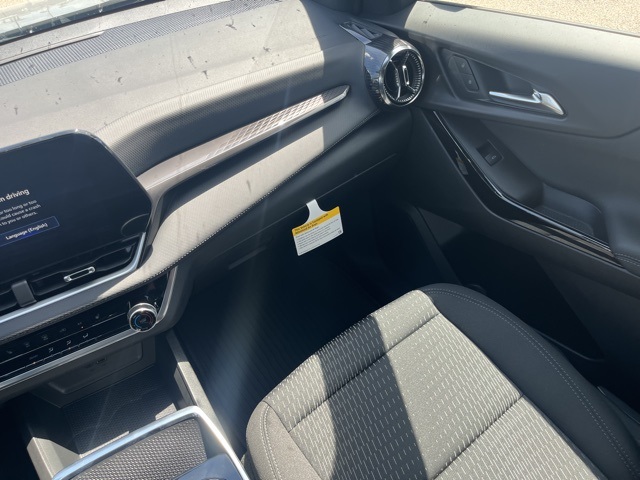 2026 Chevrolet Equinox FWD LT Image 16 of 23