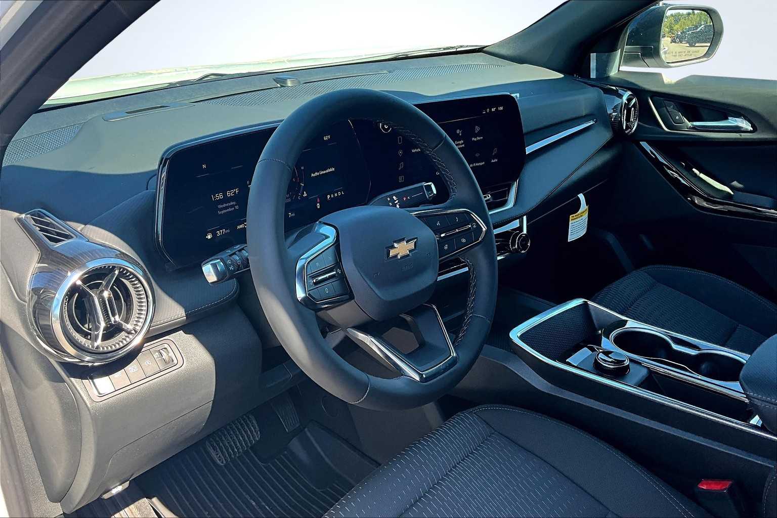 2026 Chevrolet Equinox AWD LT Image 9 of 13