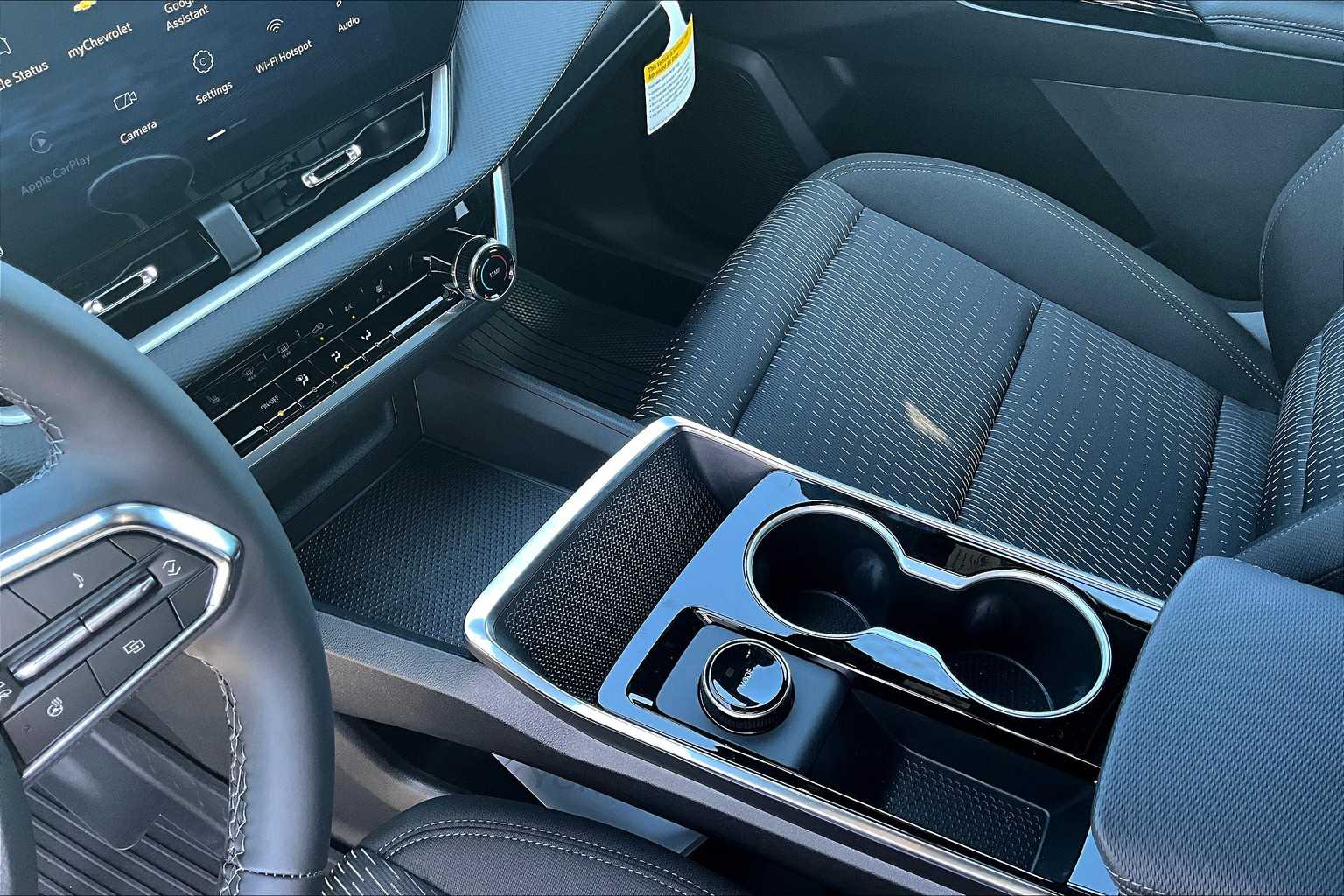 2026 Chevrolet Equinox AWD LT Image 12 of 13