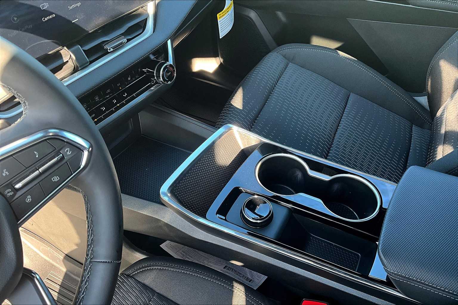 2026 Chevrolet Equinox AWD LT Image 12 of 13