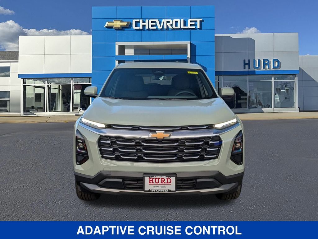 2026 Chevrolet Equinox AWD LT Image 2 of 36