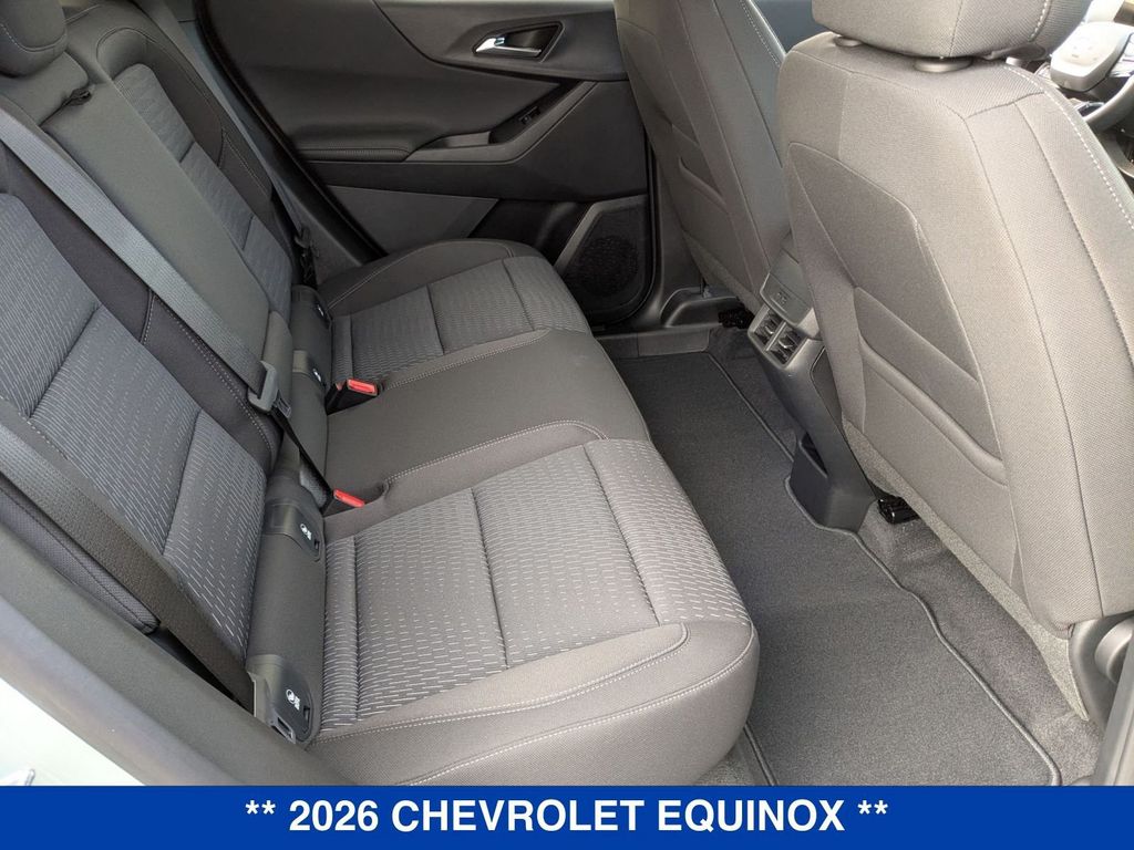 2026 Chevrolet Equinox AWD LT Image 12 of 36