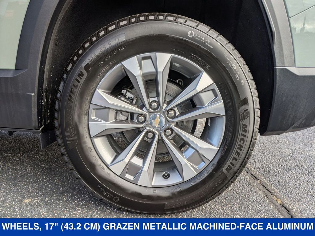 2026 Chevrolet Equinox AWD LT Image 10 of 36