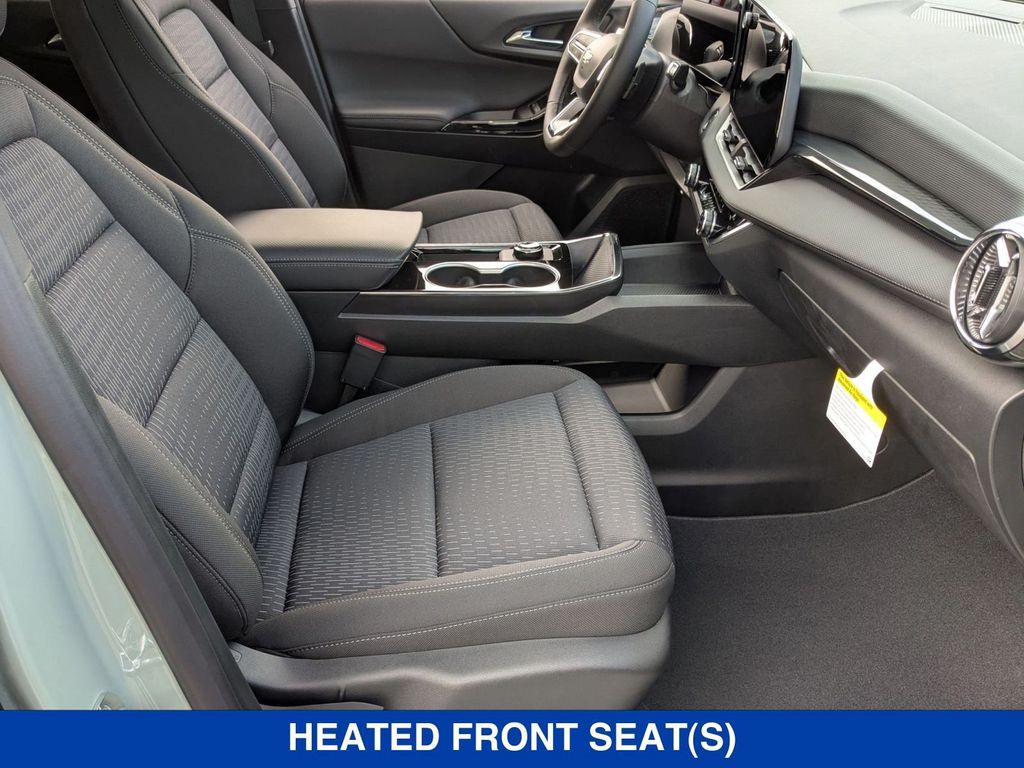 2026 Chevrolet Equinox AWD LT Image 13 of 36