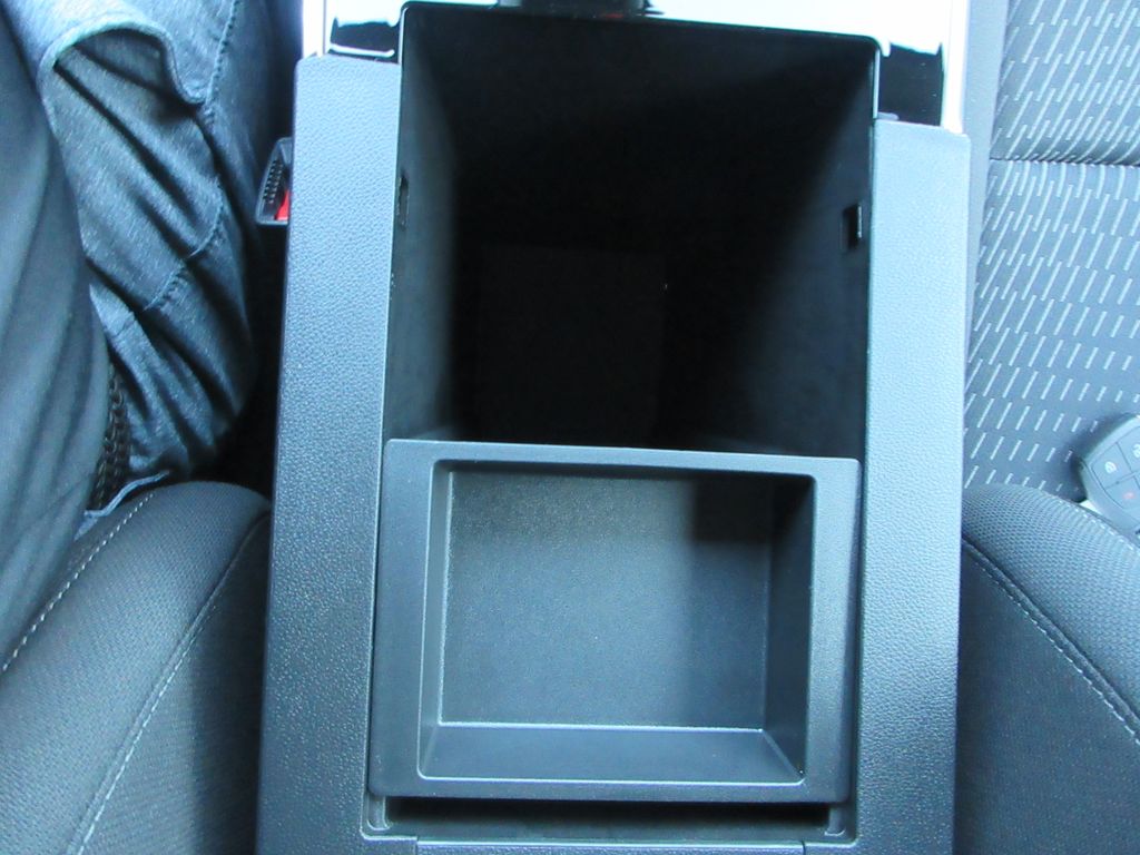 2026 Chevrolet Equinox AWD LT Image 24 of 31