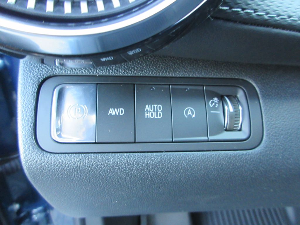 2026 Chevrolet Equinox AWD LT Image 22 of 31