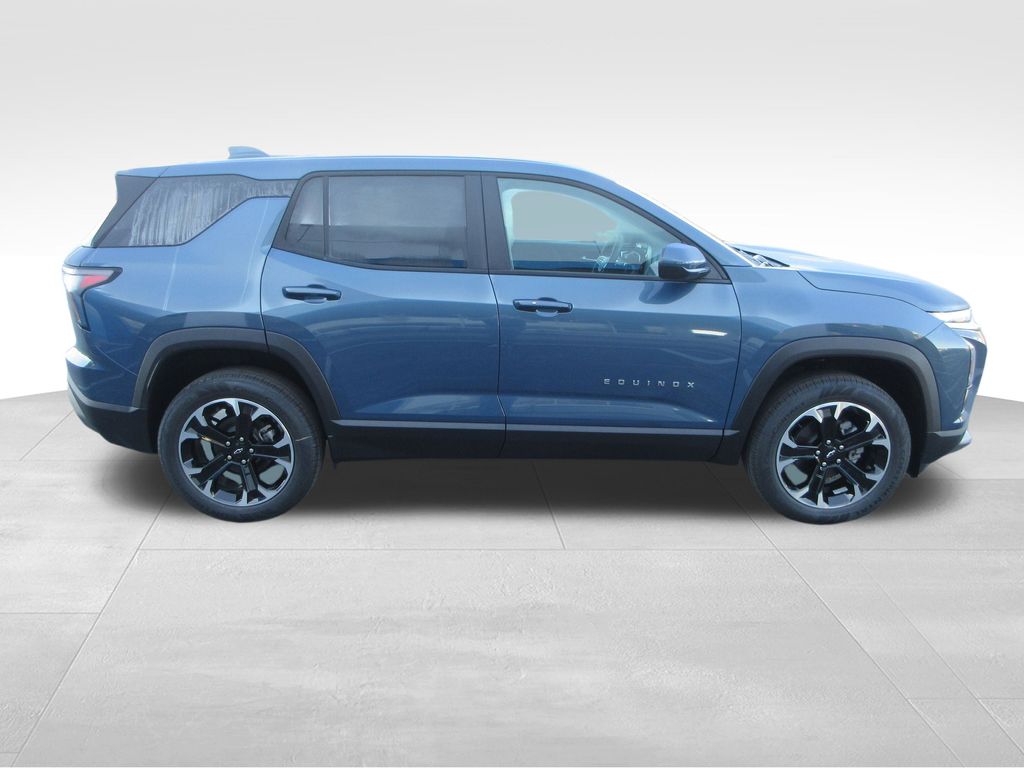 2026 Chevrolet Equinox AWD LT Image 4 of 31