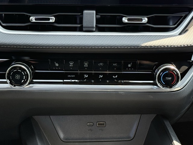 2026 Chevrolet Equinox AWD LT Image 29 of 31