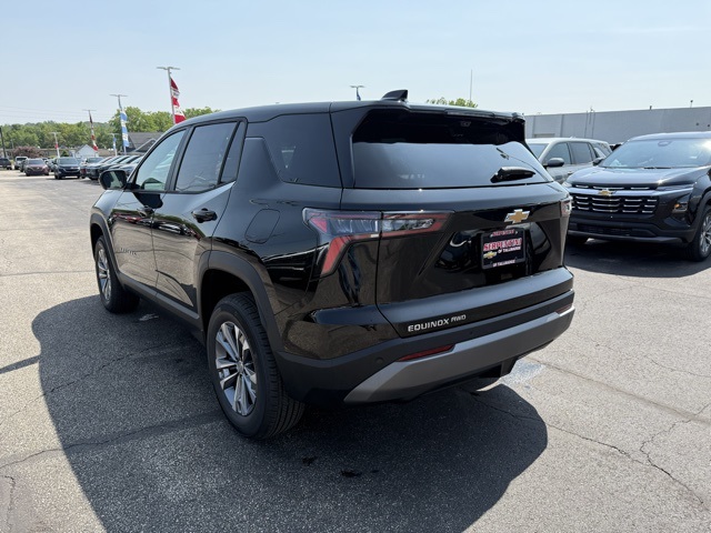 2026 Chevrolet Equinox AWD LT Image 7 of 31