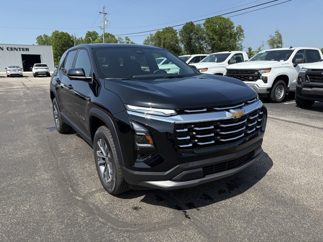 2026 Chevrolet Equinox AWD LT Image 3 of 31