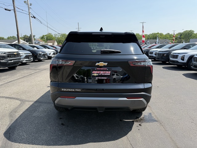 2026 Chevrolet Equinox AWD LT Image 6 of 31