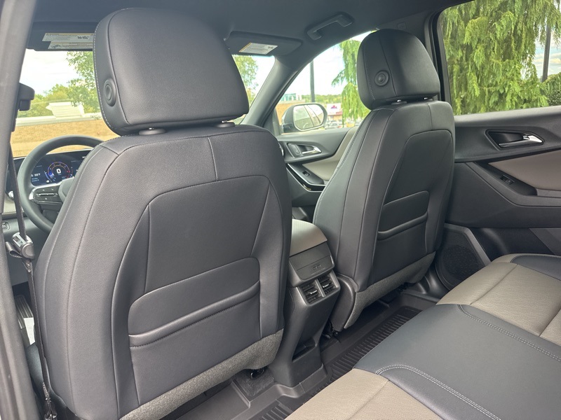 2026 Chevrolet Equinox AWD LT Image 13 of 49