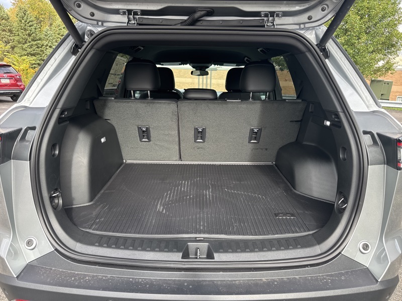 2026 Chevrolet Equinox AWD LT Image 7 of 49