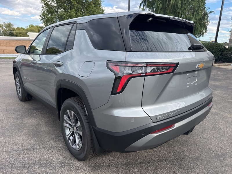 2026 Chevrolet Equinox AWD LT Image 5 of 49