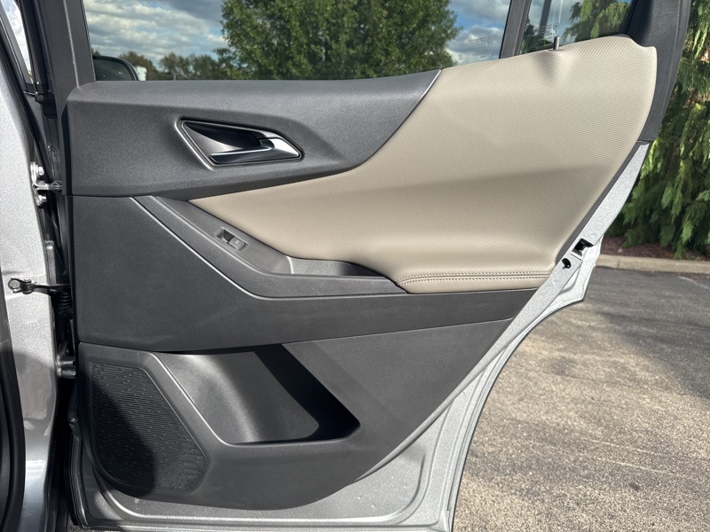 2026 Chevrolet Equinox AWD LT Image 28 of 49