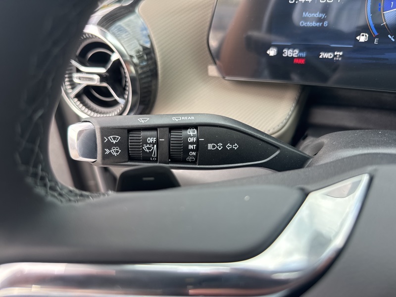 2026 Chevrolet Equinox AWD LT Image 37 of 49