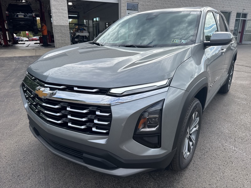 2026 Chevrolet Equinox AWD LT Image 1 of 49