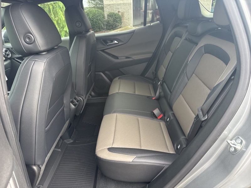 2026 Chevrolet Equinox AWD LT Image 15 of 49