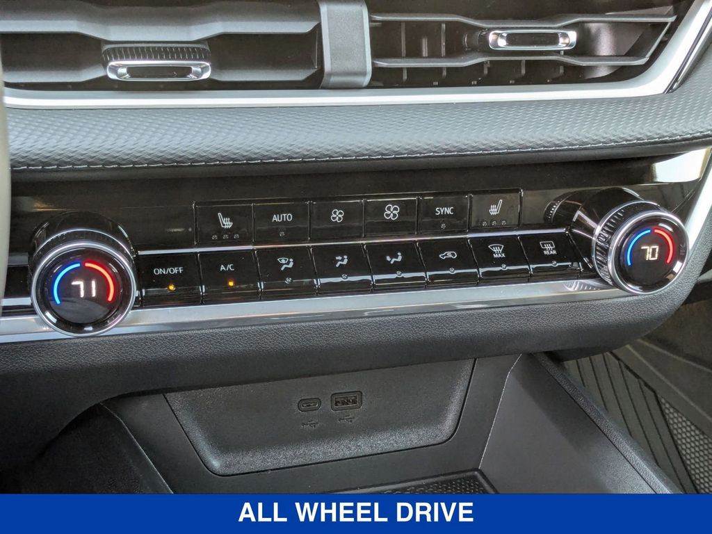 2026 Chevrolet Equinox AWD LT Image 35 of 35