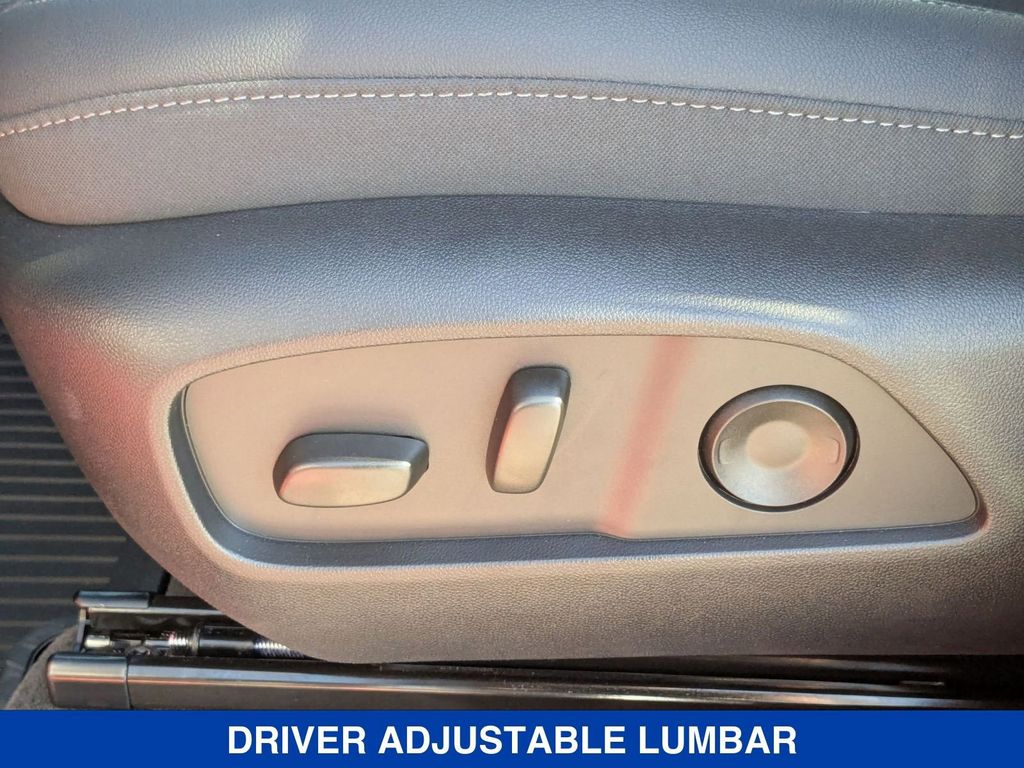 2026 Chevrolet Equinox AWD LT Image 31 of 35