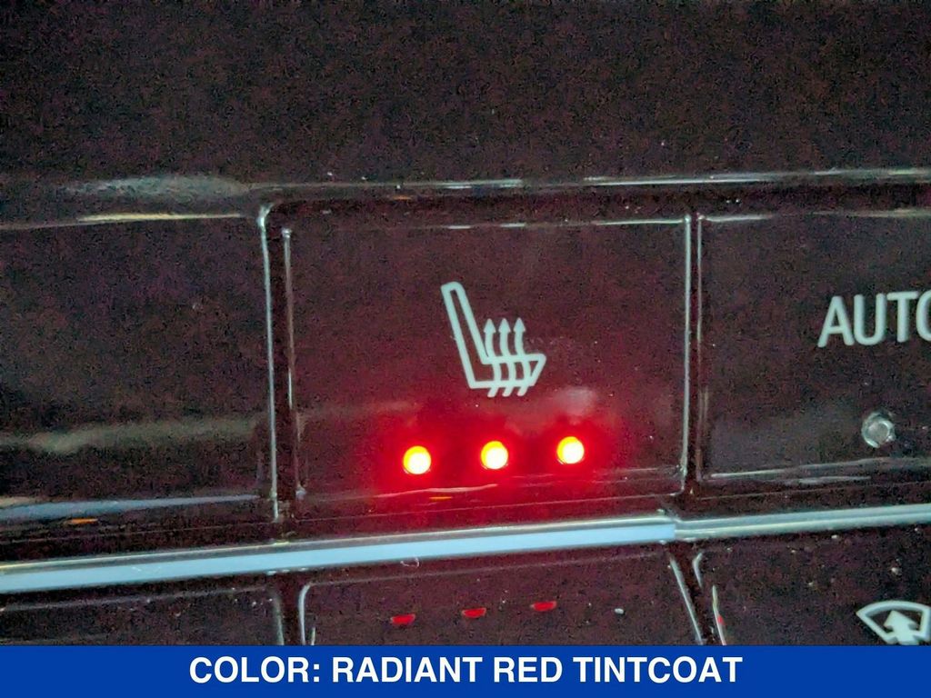 2026 Chevrolet Equinox AWD LT Image 30 of 35