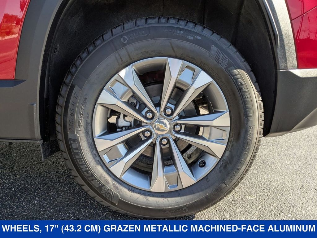 2026 Chevrolet Equinox AWD LT Image 9 of 35